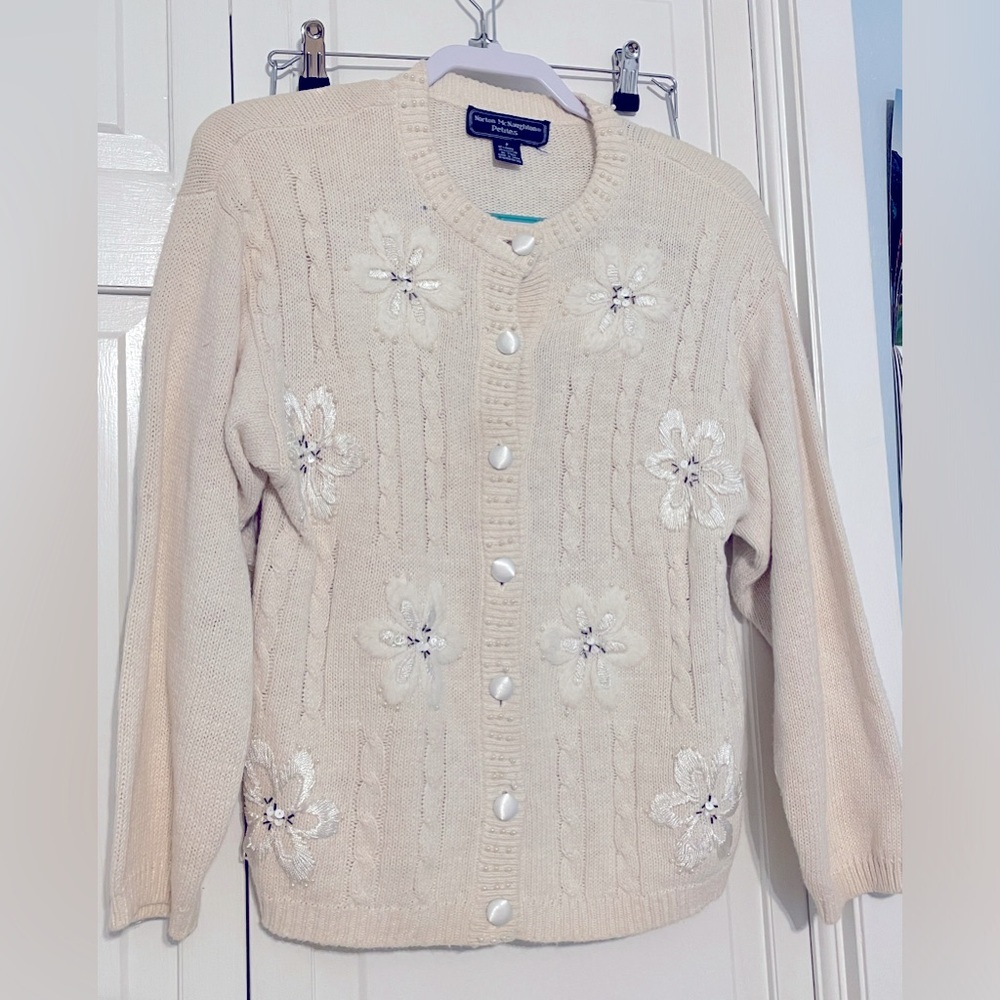 Norton Mcnaughton pearl beaded embroid cream Christmas cable knit sweater. PM
